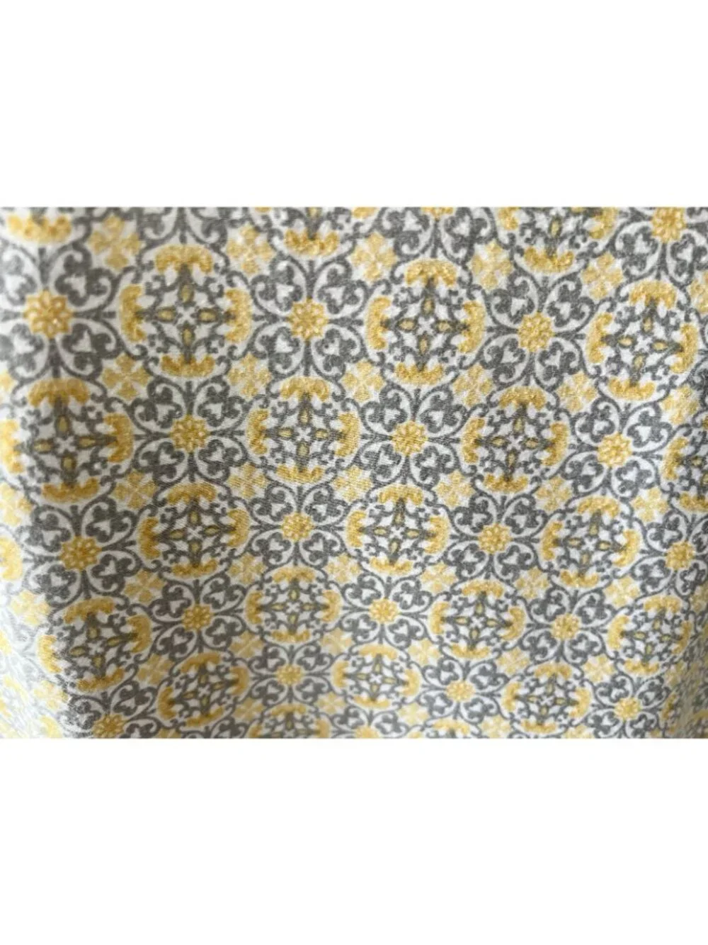 Gray & Yellow 2 pc Sheet Set QUEEN Flat + KING Pillowcase Quatrefoil 100% Cotton